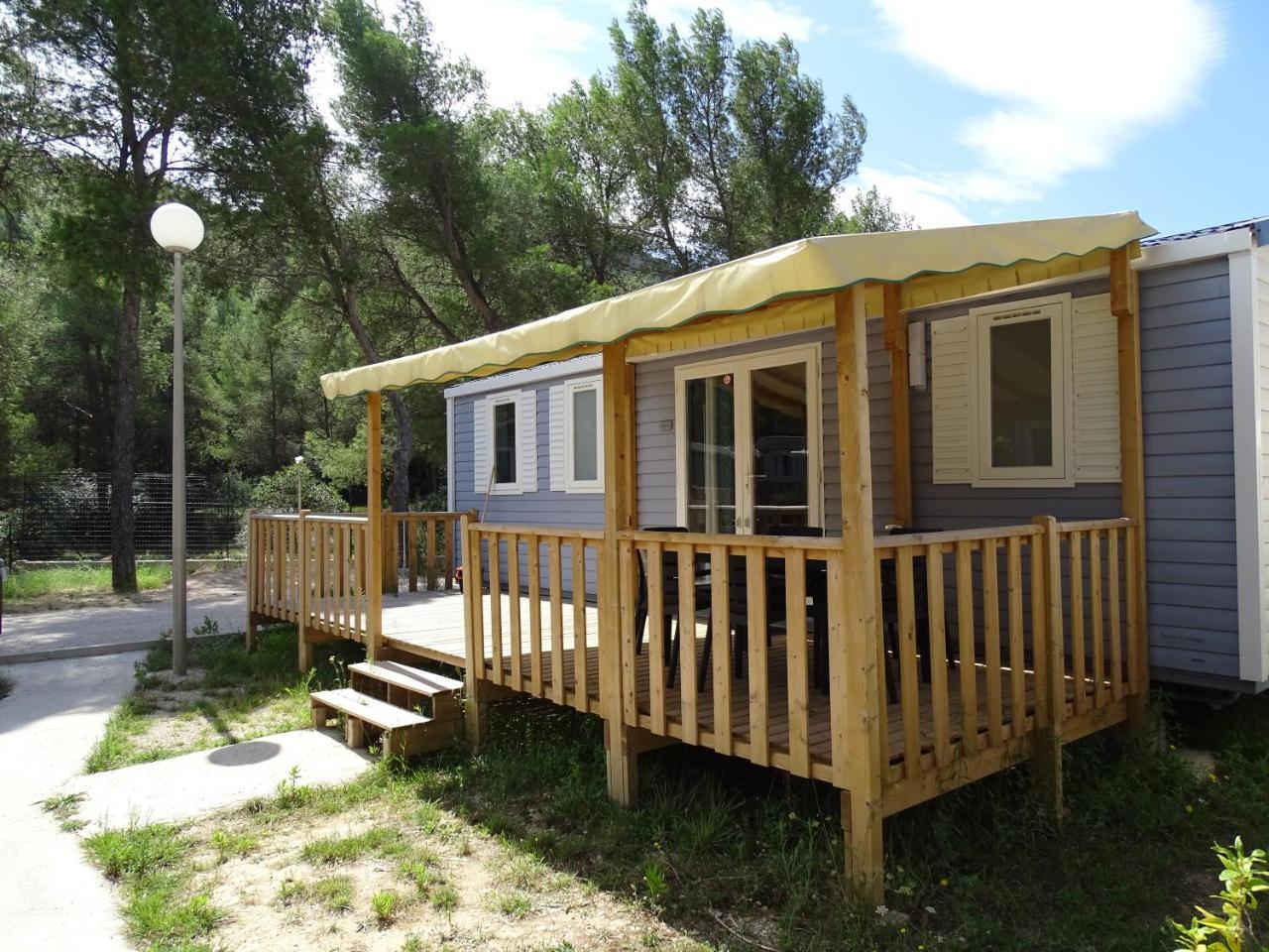 Camping Aux Portes De Cassis Рокфор-ла-Бедуль Екстер'єр фото
