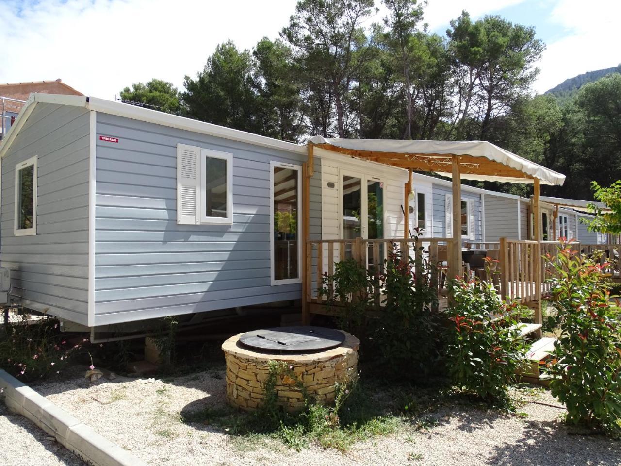 Camping Aux Portes De Cassis Рокфор-ла-Бедуль Екстер'єр фото
